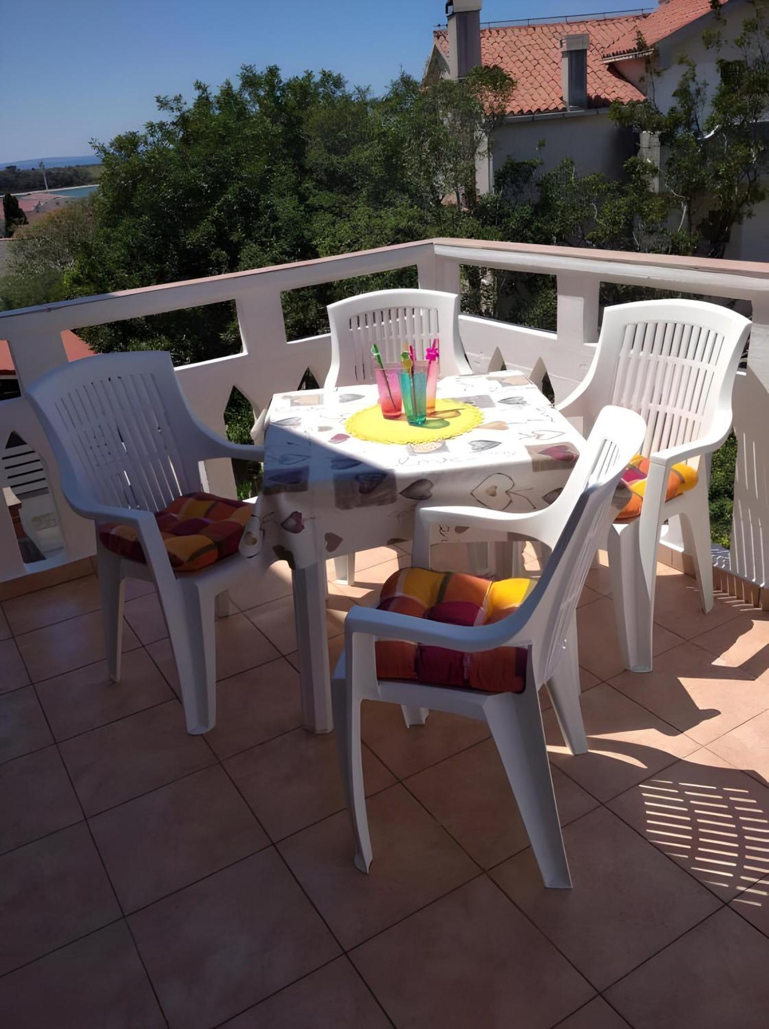 Cozy Apartments Danica Novalja With Terrace - First Floor Exterior photo